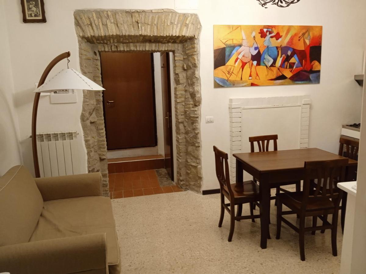 Appartement "In Centro" à Campagnano Di Roma Extérieur photo